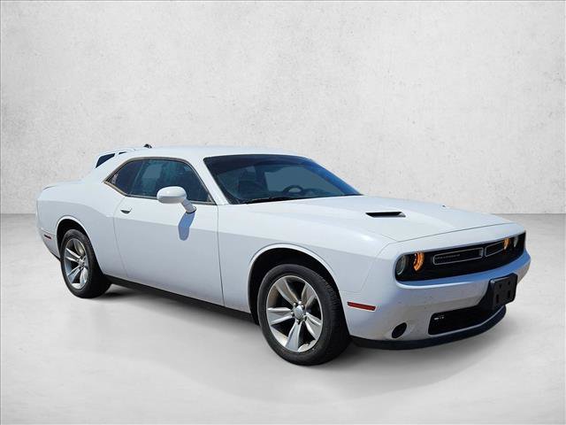Used 2019 Dodge Challenger SXT RWD image 3