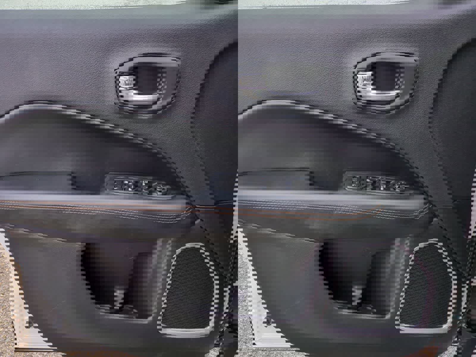 Certified 2018 Jeep Compass Limited image 30