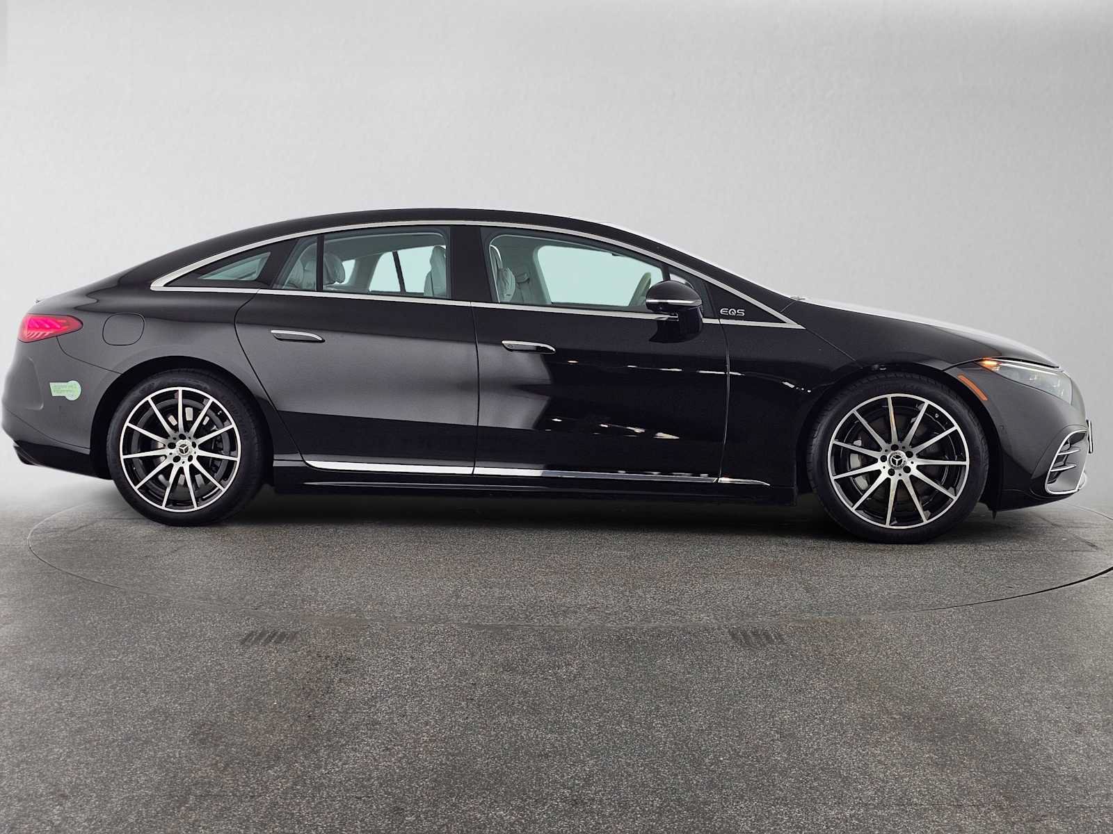 Used 2023 Mercedes-Benz EQS 450+ Sedan image 2
