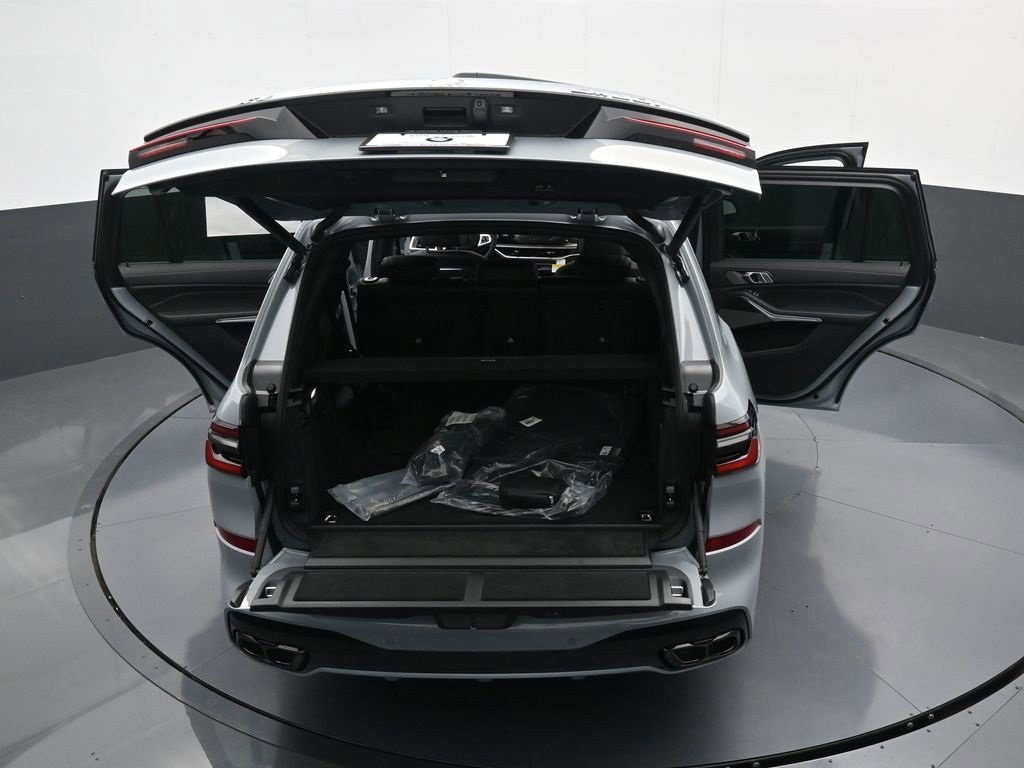 New 2026 BMW X7 M60i w/ Executive Package image 54