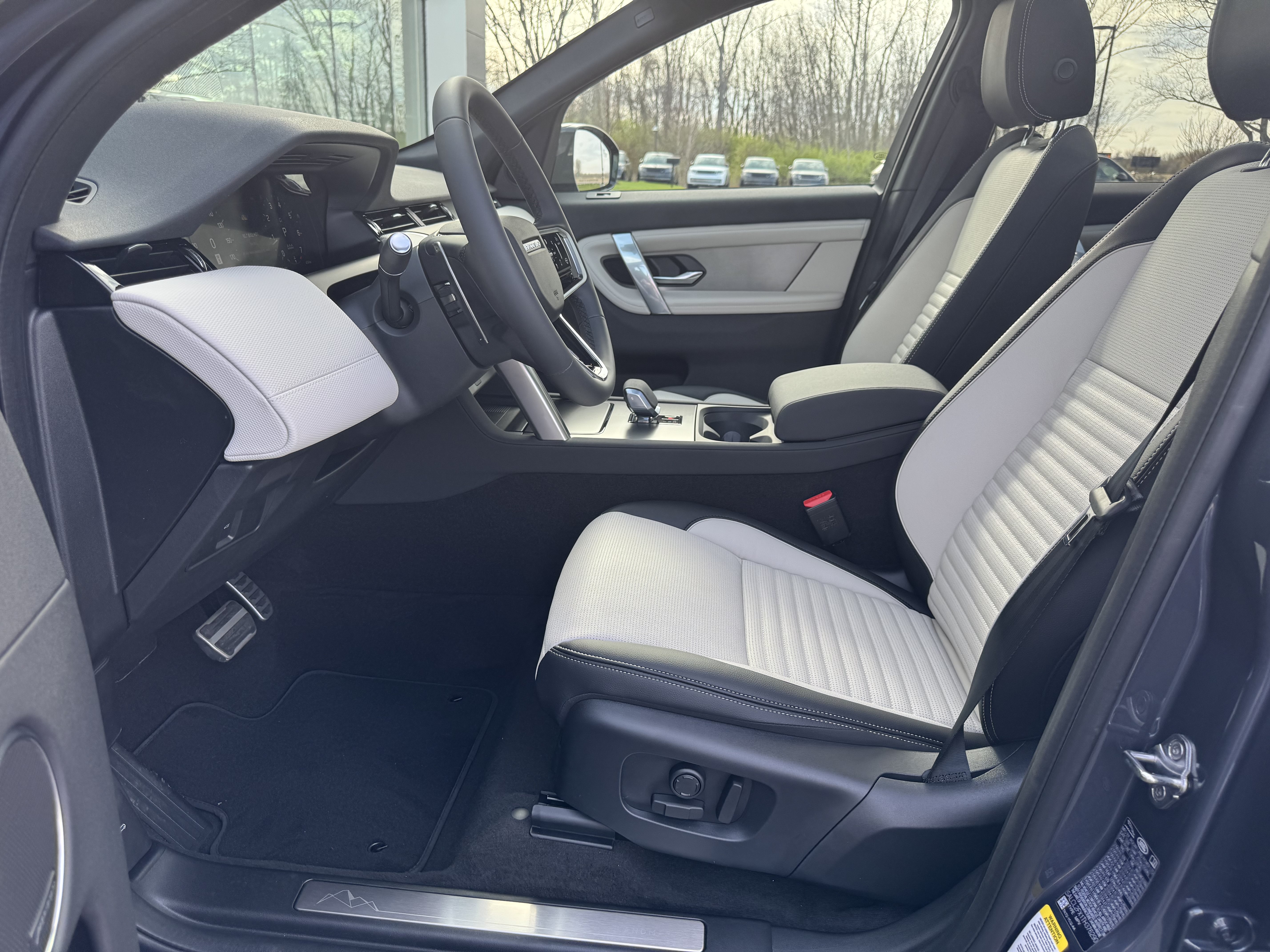 New 2026 Land Rover Discovery Sport Landmark AWD/4WD image 14