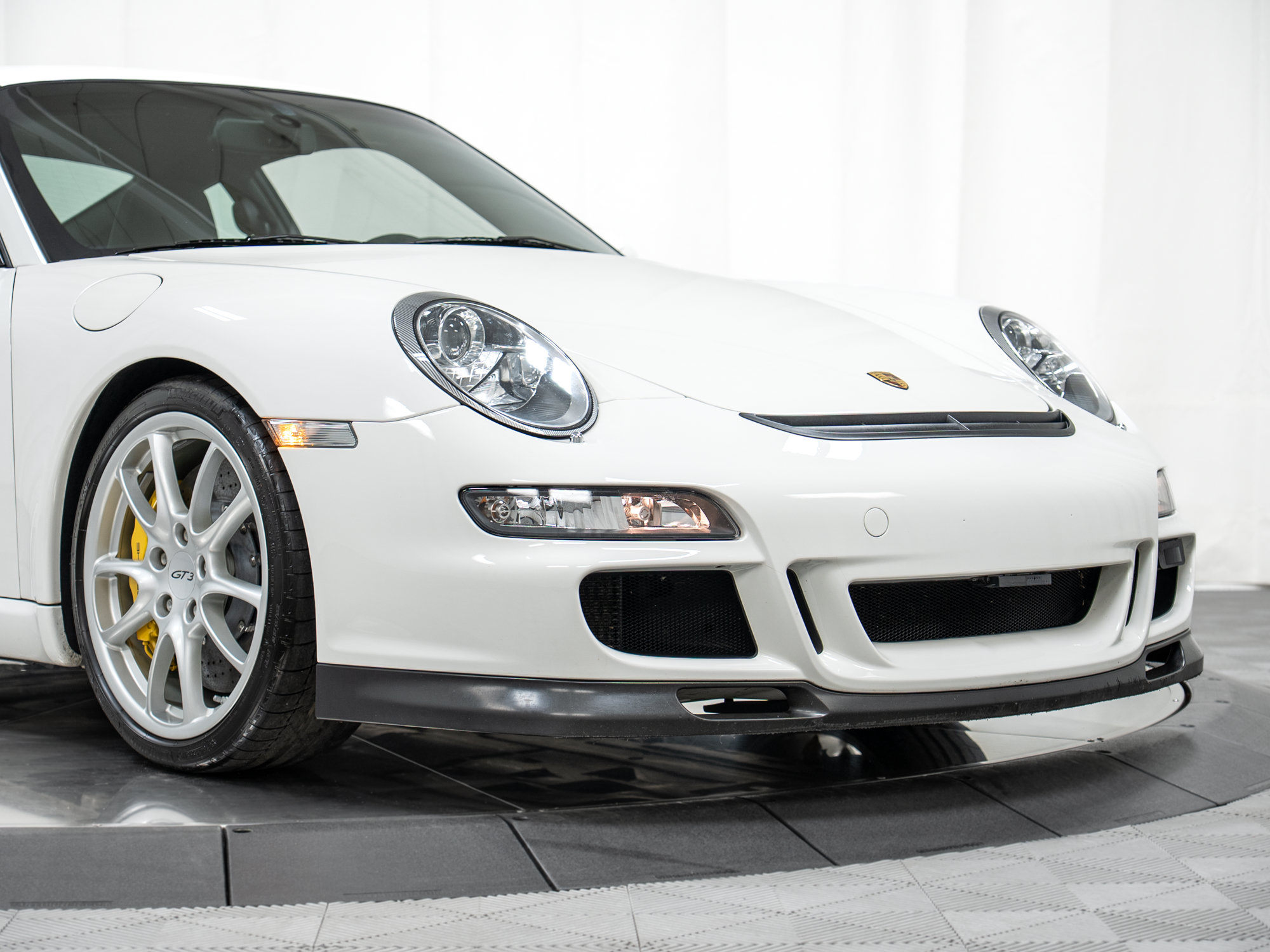 Used 2007 Porsche 911 GT3 RWD image 12