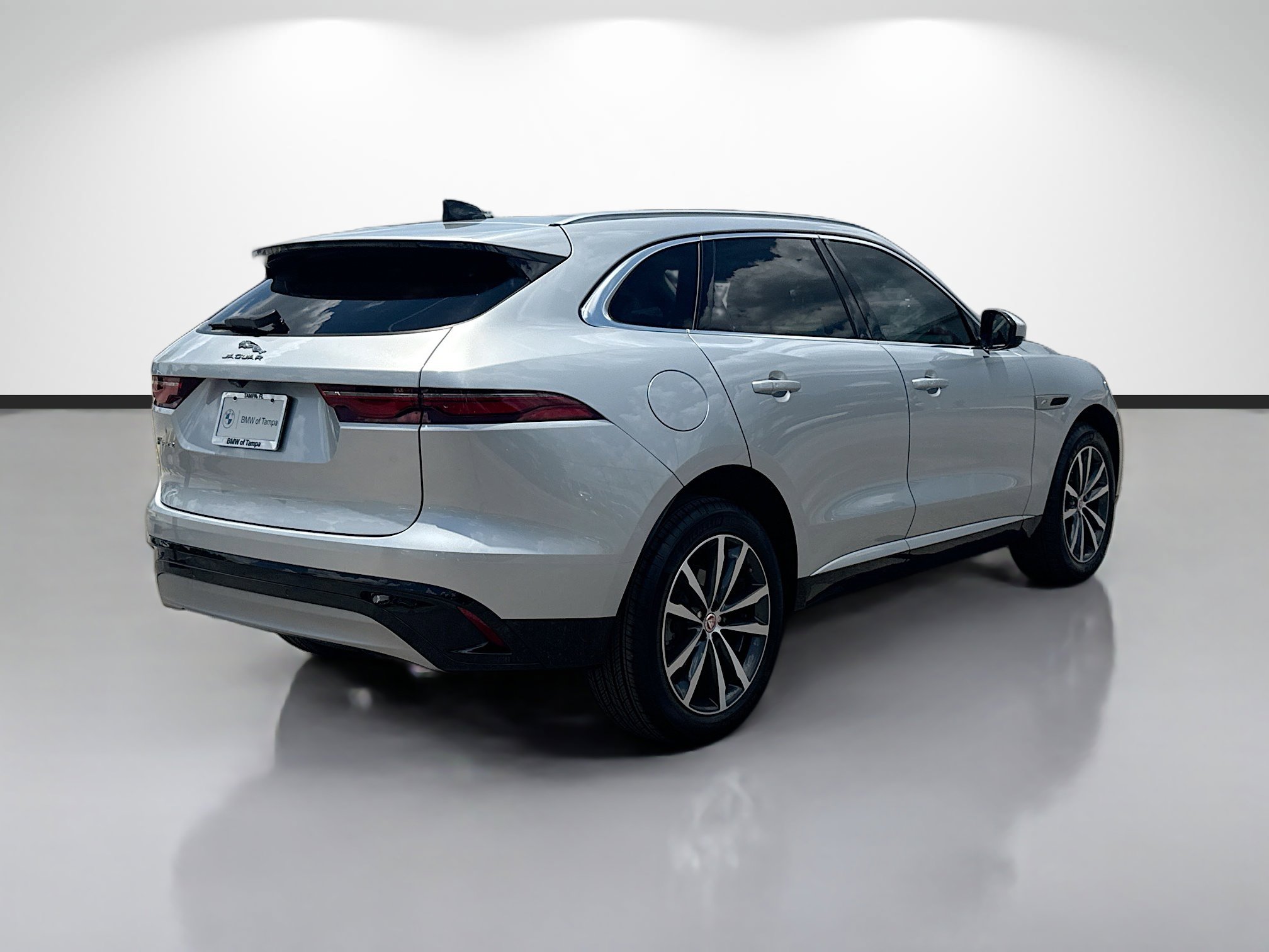 Used 2022 Jaguar F-PACE S AWD/4WD image 3