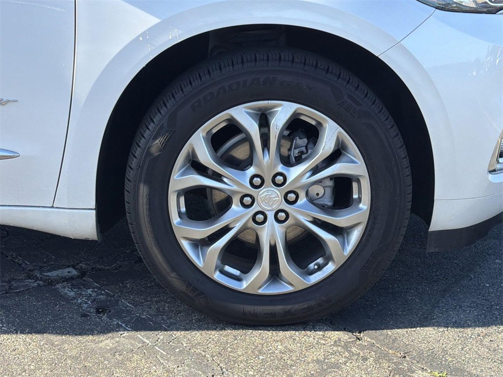 Used 2021 Buick Enclave Avenir w/ Avenir Technology Package image 36