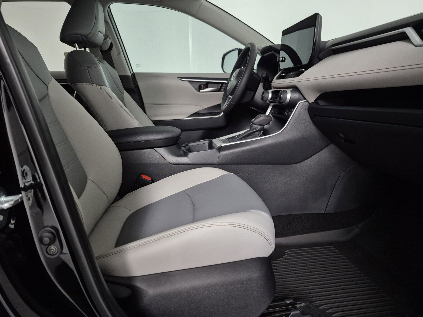 New 2025 Toyota RAV4 XLE Premium image 40