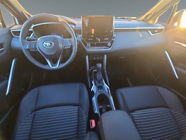 Used 2024 Toyota Corolla Cross XSE image 14