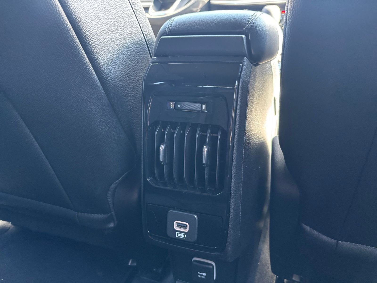 Used 2025 Jeep Compass Limited AWD/4WD image 23
