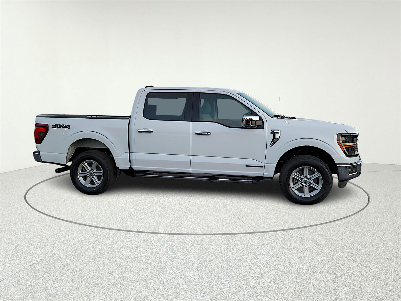 New 2025 Ford F150 XLT w/ Equipment Group 302A MID image 8