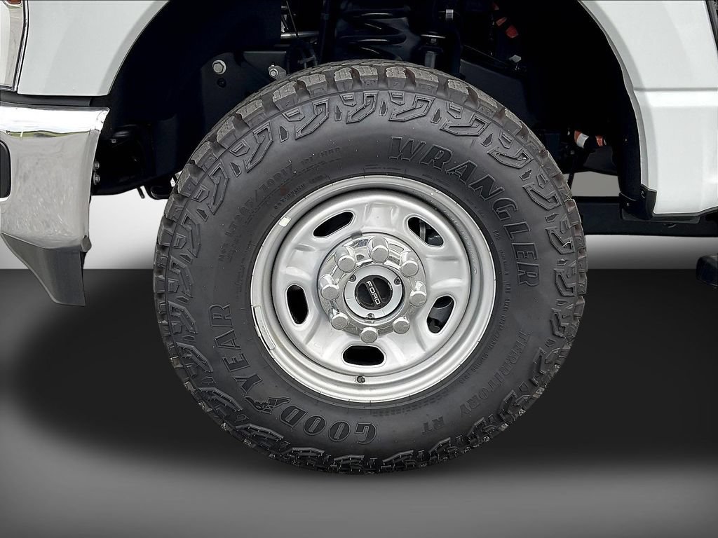 New 2026 Ford F350 XL w/ XL Off-Road Package AWD/4WD image 12