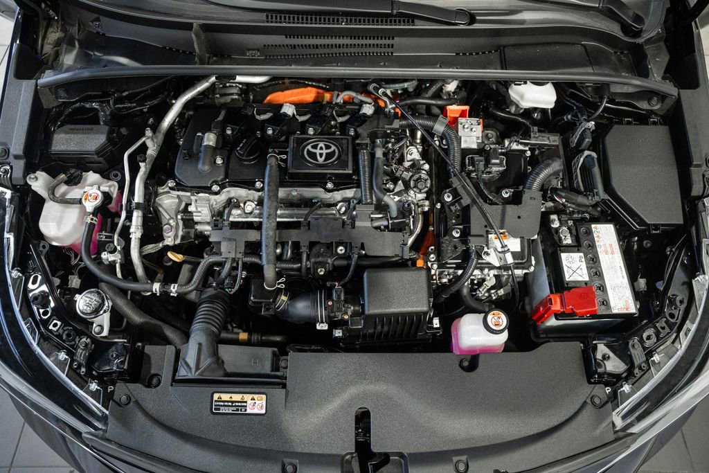 Used 2025 Toyota Corolla LE FWD image 16