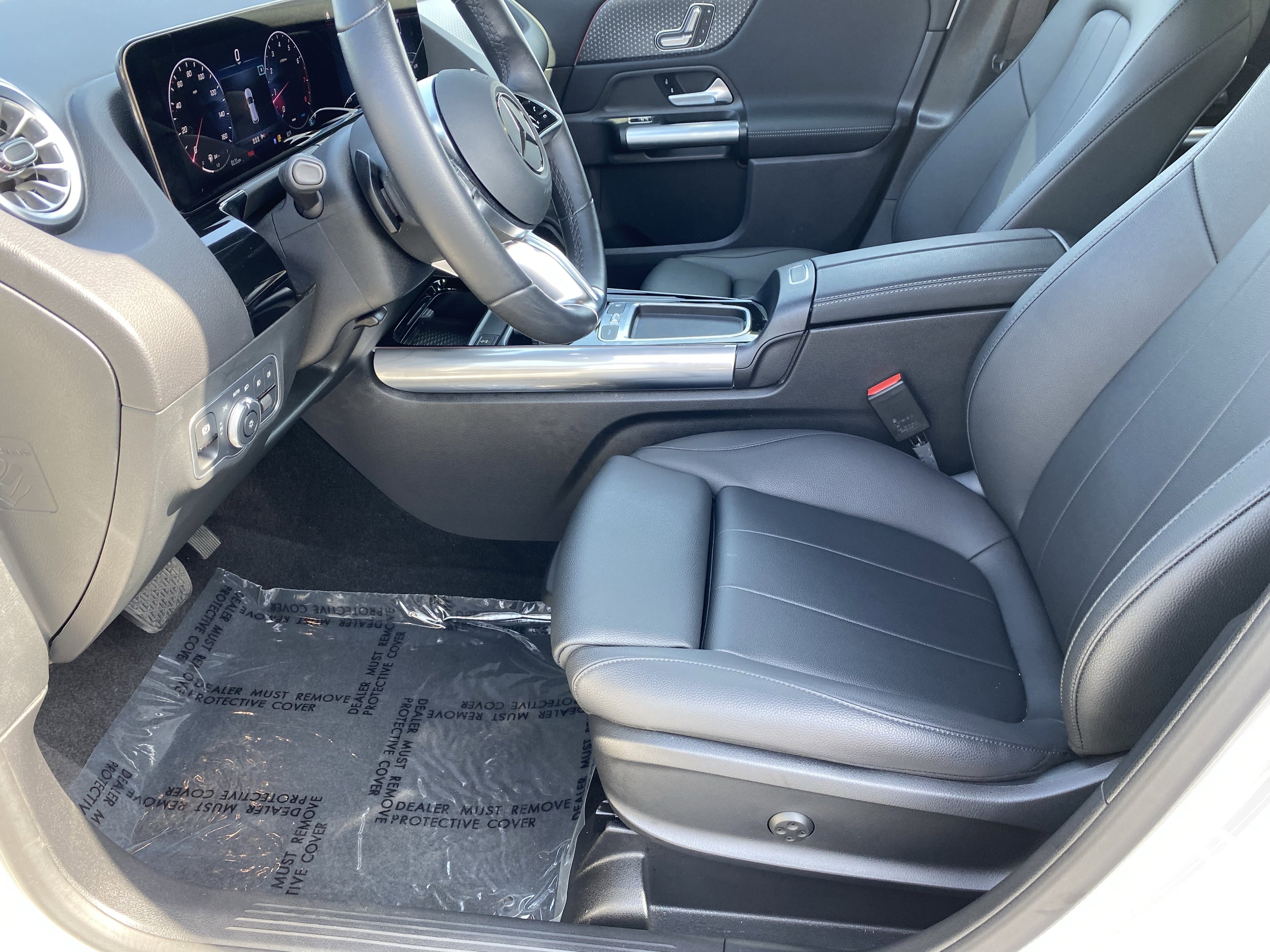 Used 2025 Mercedes-Benz GLA 250 4MATIC image 15