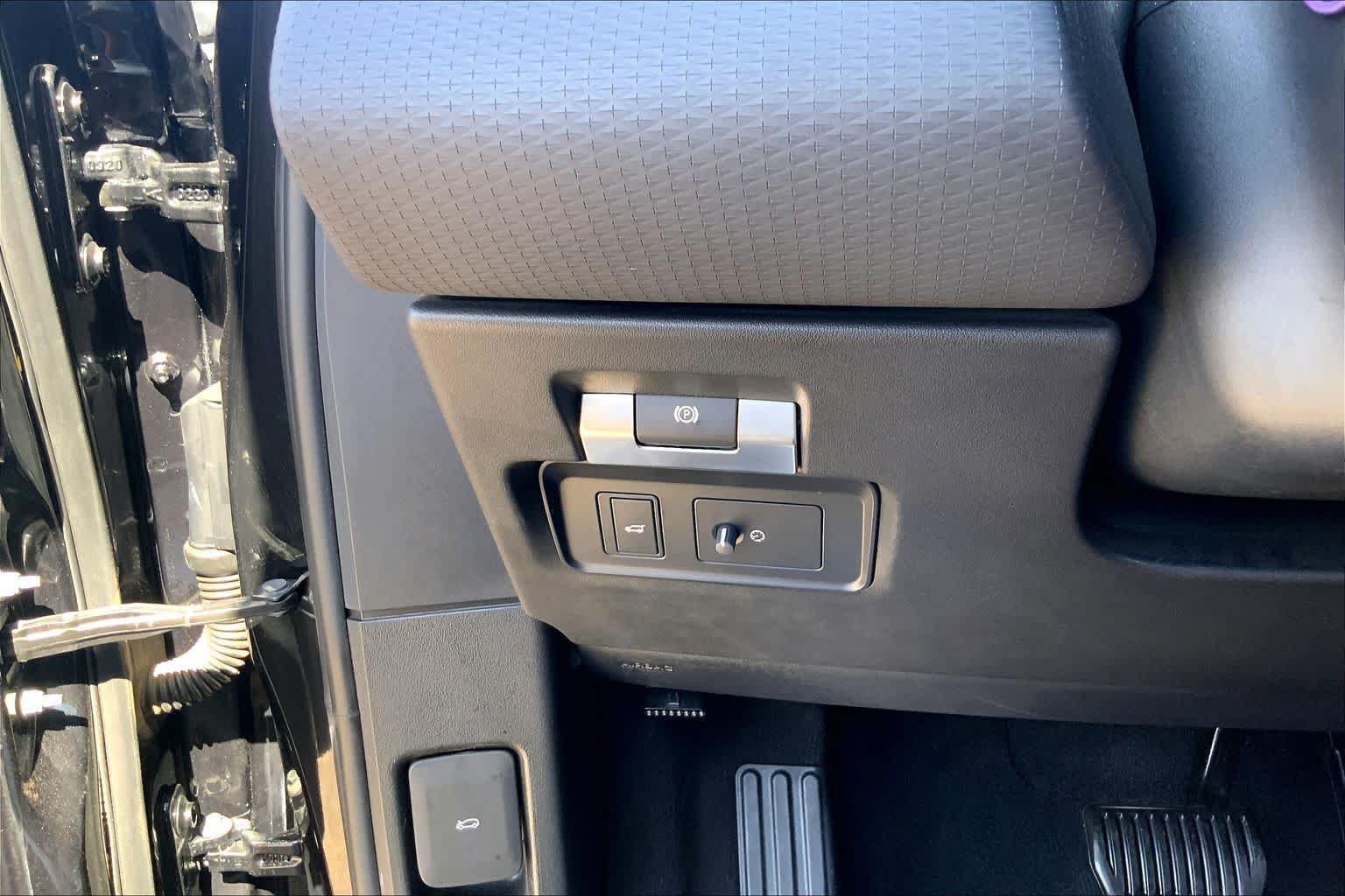 Used 2020 Land Rover Range Rover Evoque S AWD/4WD image 36