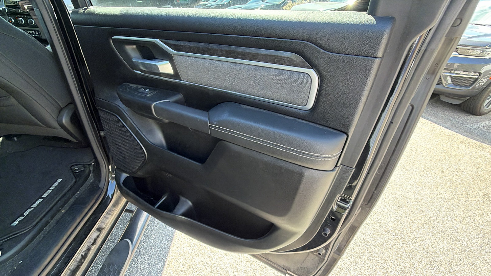 Used 2022 RAM 1500 Big Horn AWD/4WD image 20