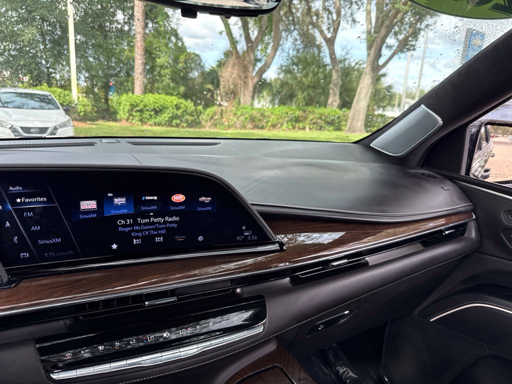 Used 2024 Cadillac Escalade Sport Platinum w/ LPO, ONYX Package AWD/4WD image 49