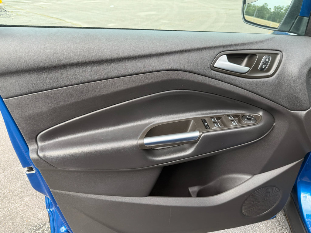 Used 2019 Ford Escape SE FWD image 10