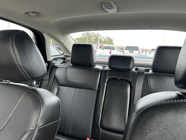 Used 2014 Ford Focus Titanium FWD image 9