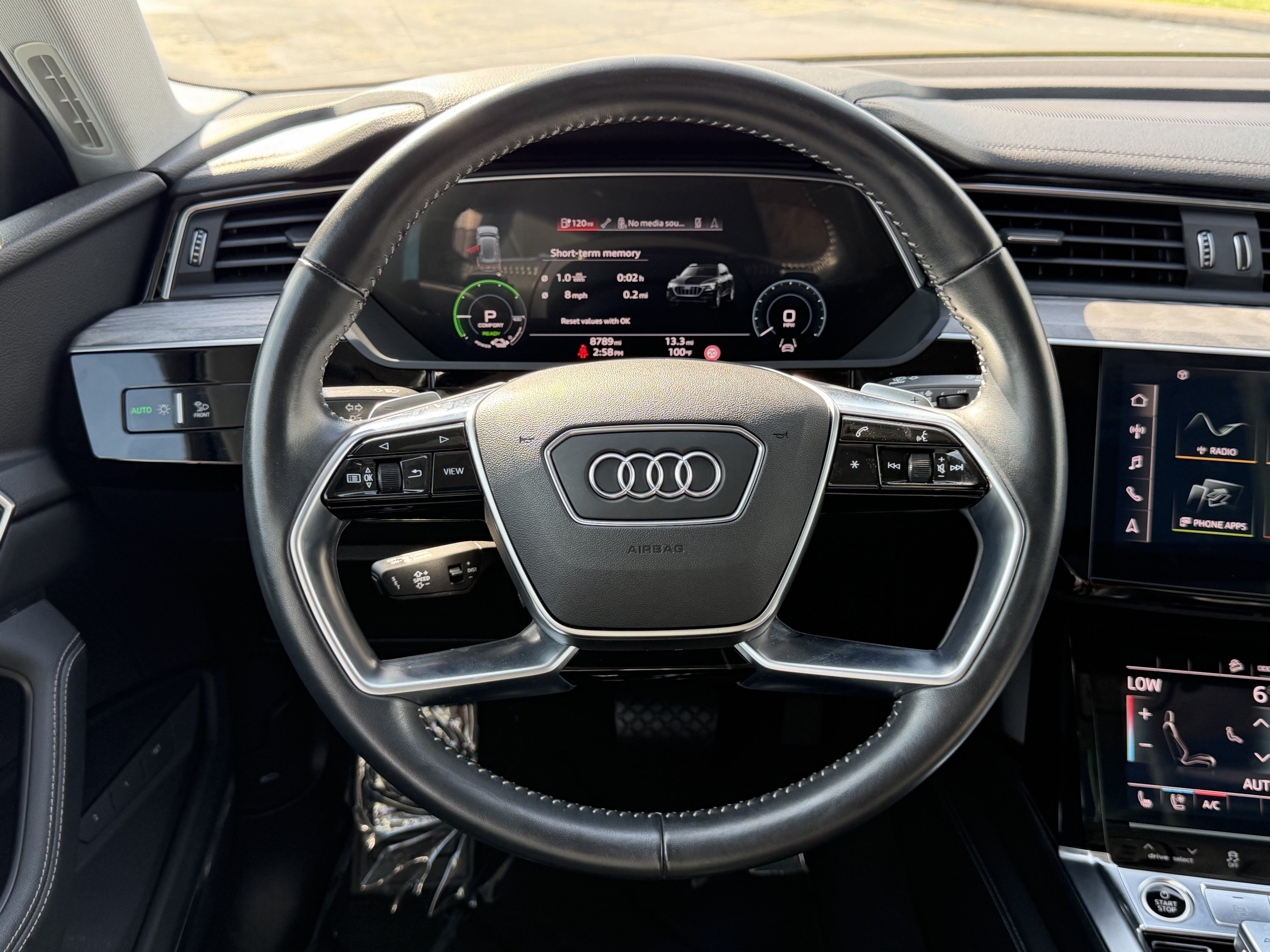 Used 2021 Audi e-tron Premium Plus w/ Premium Plus Package AWD/4WD image 15