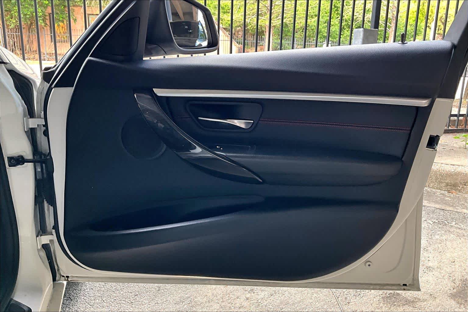 Used 2017 BMW 330i Sedan image 22