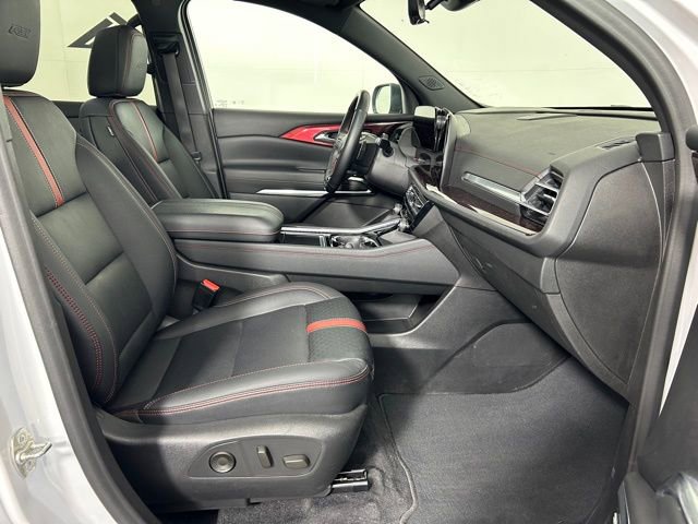 Used 2024 Chevrolet Traverse RS image 8