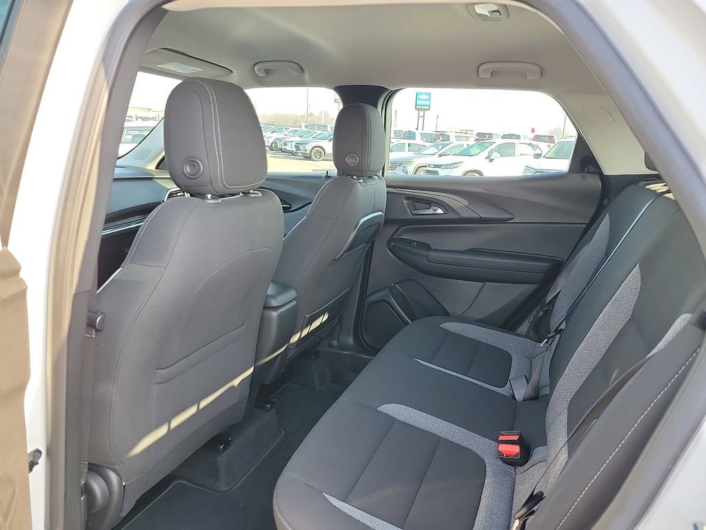 Used 2023 Chevrolet TrailBlazer LS image 9