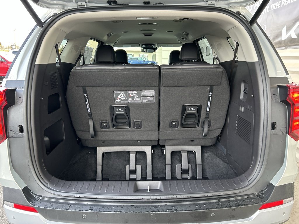 New 2026 Kia Carnival EX FWD image 15