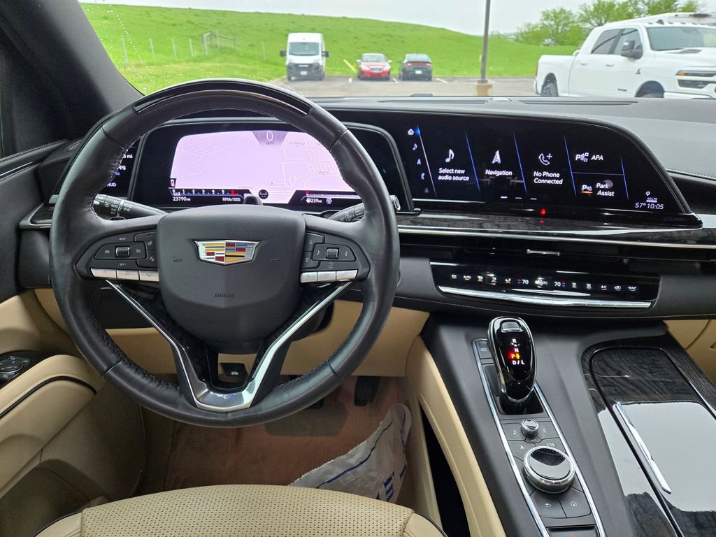Used 2023 Cadillac Escalade Premium Luxury AWD/4WD image 20