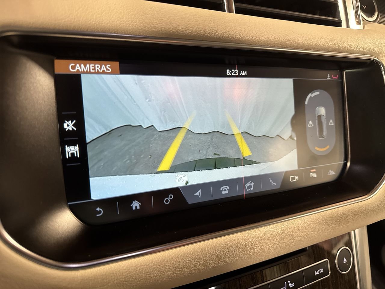 Used 2017 Land Rover Range Rover Sport HSE image 25