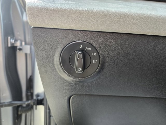 Used 2022 Volkswagen Taos S image 16