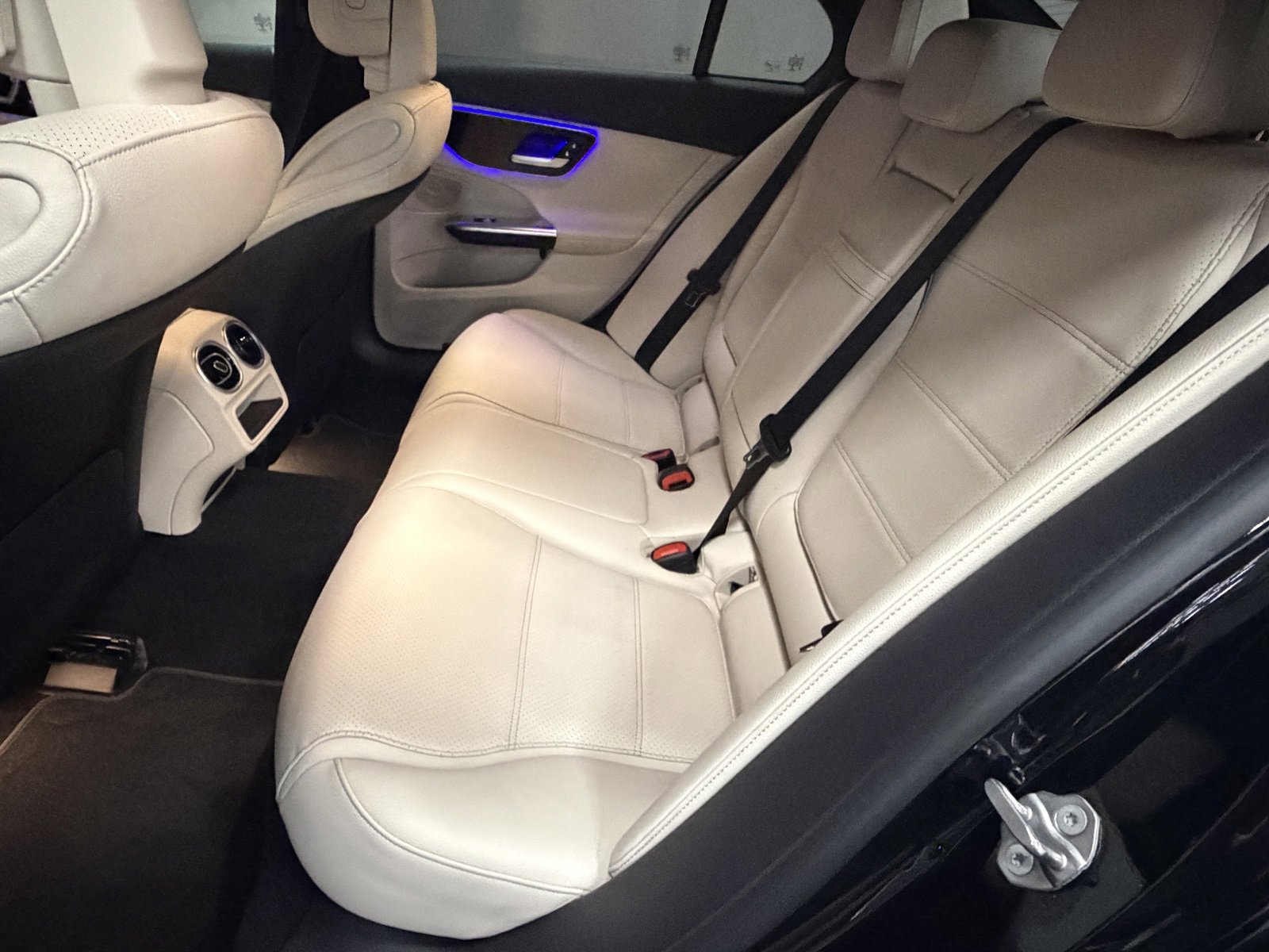 Used 2022 Mercedes-Benz C 300 Sedan image 40