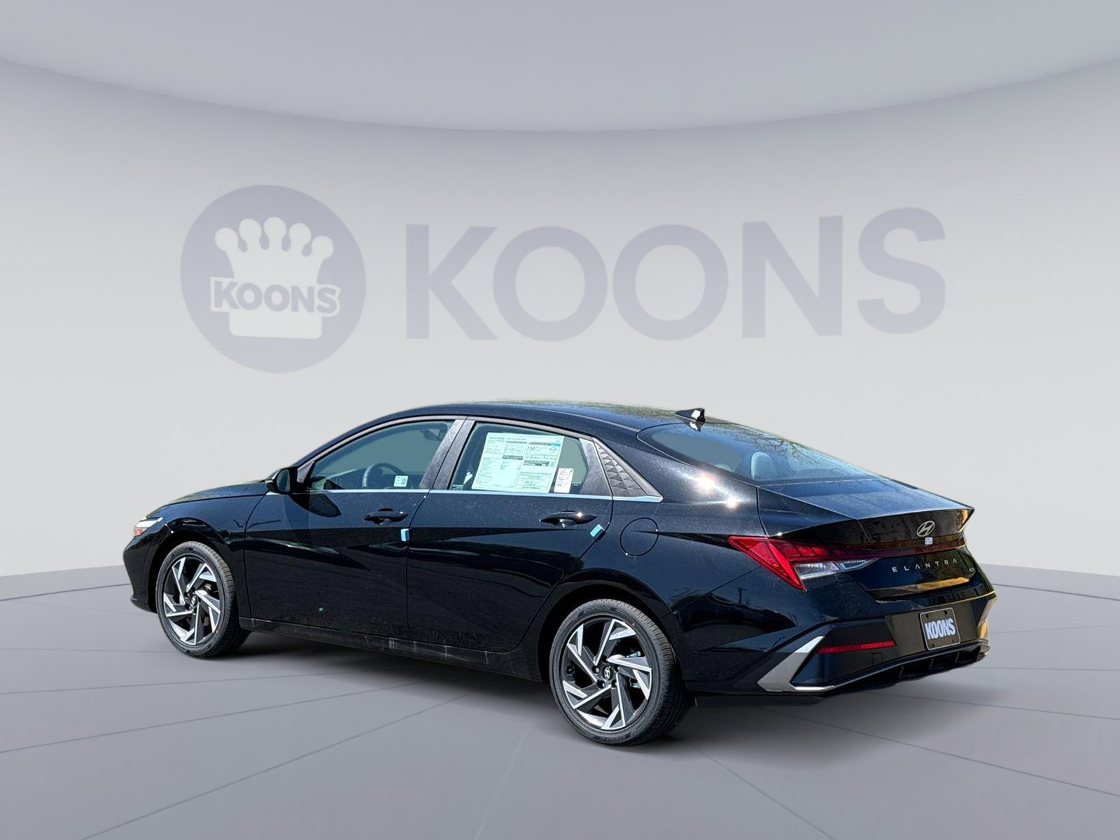 New 2025 Hyundai Elantra Limited image 4