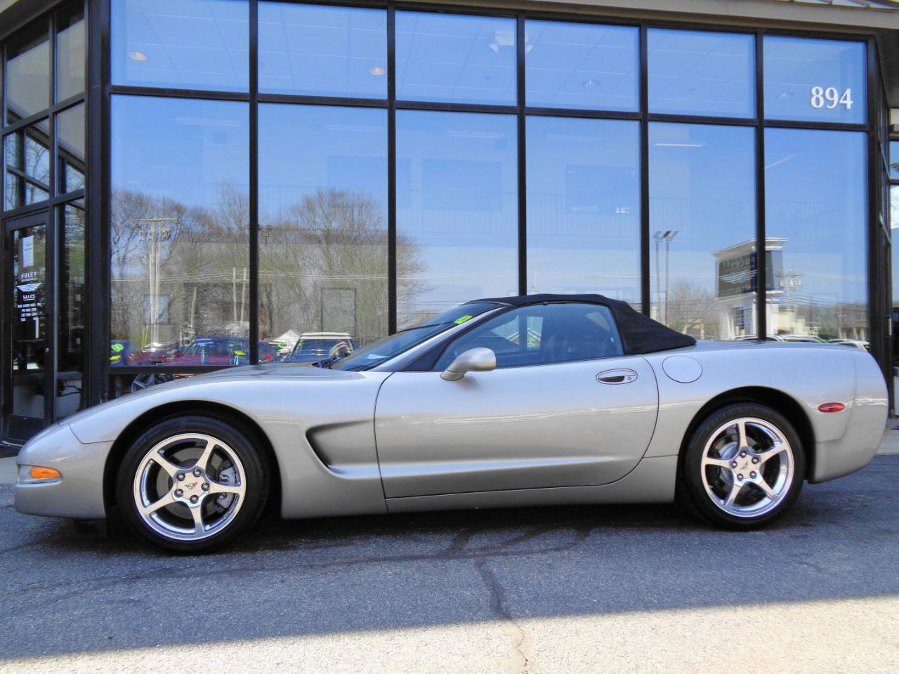 Used 2002 Chevrolet Corvette Convertible w/ Preferred Equipment Group2 image 11