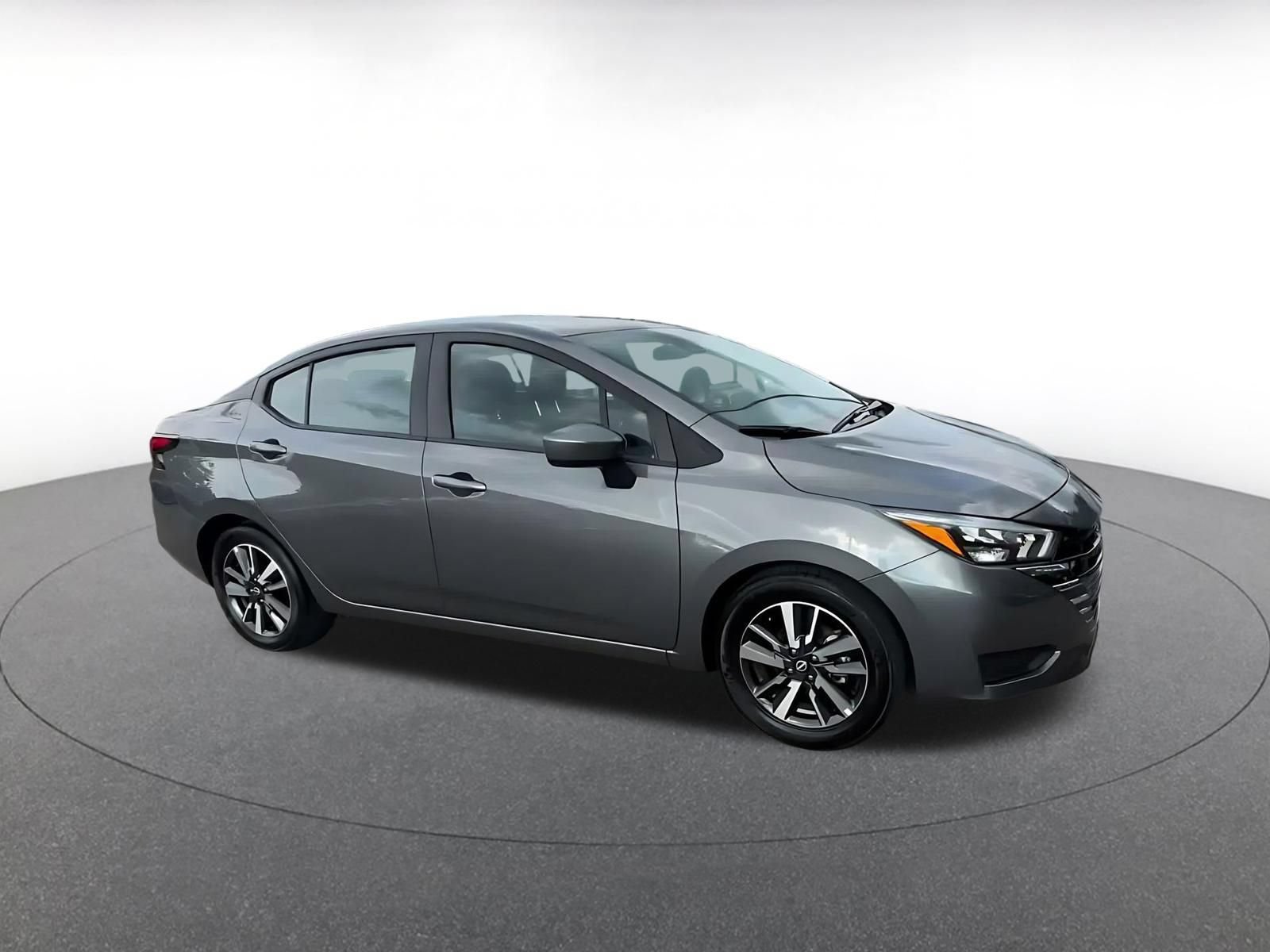 Used 2025 Nissan Versa SV FWD video 2