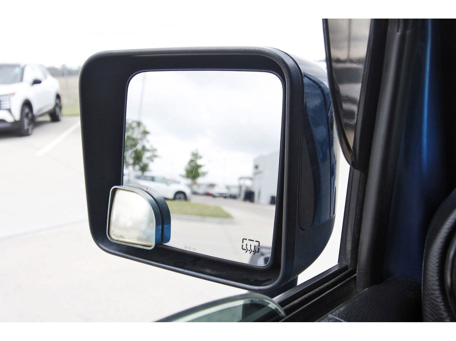 Used 2015 Jeep Wrangler Sahara image 10