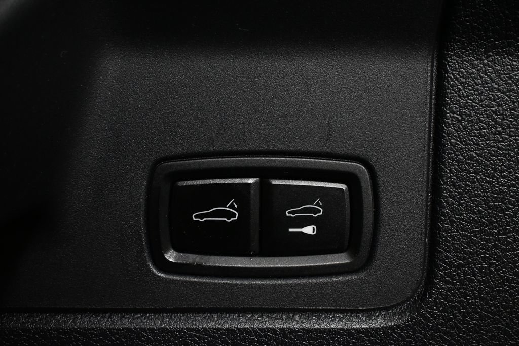 Used 2015 Porsche Panamera GTS AWD/4WD image 29