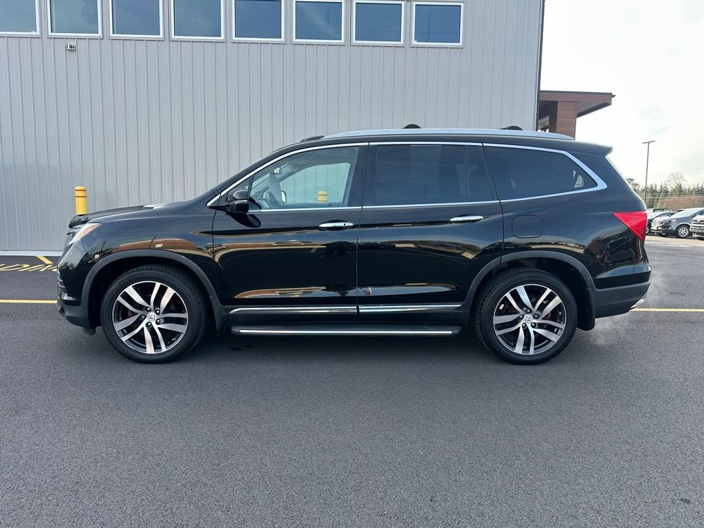 Used 2017 Honda Pilot Elite image 4