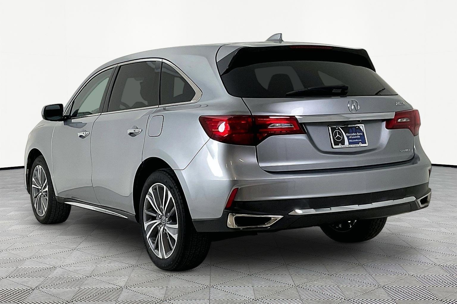 Used 2018 Acura MDX SH-AWD w/ Technology Package image 4