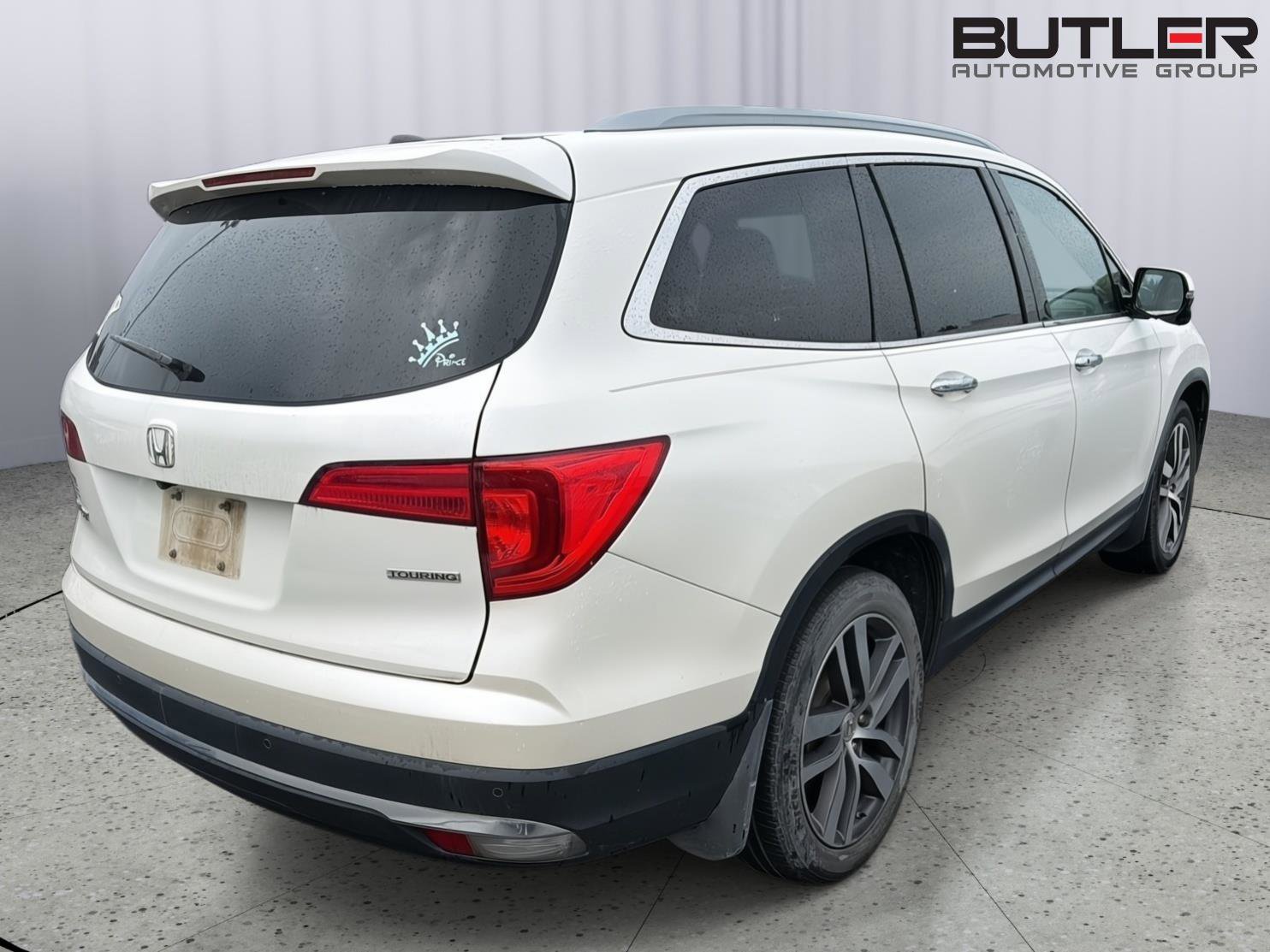 Used 2017 Honda Pilot Touring image 9