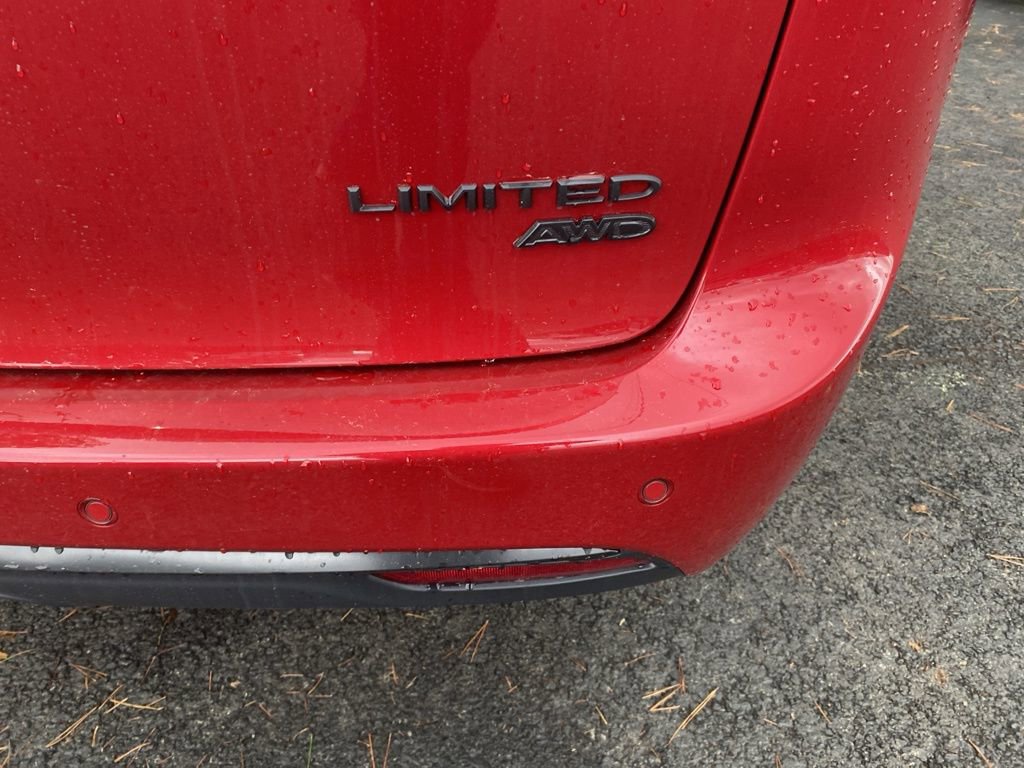 New 2026 Chrysler Pacifica Limited w/ S Appearance Package image 11