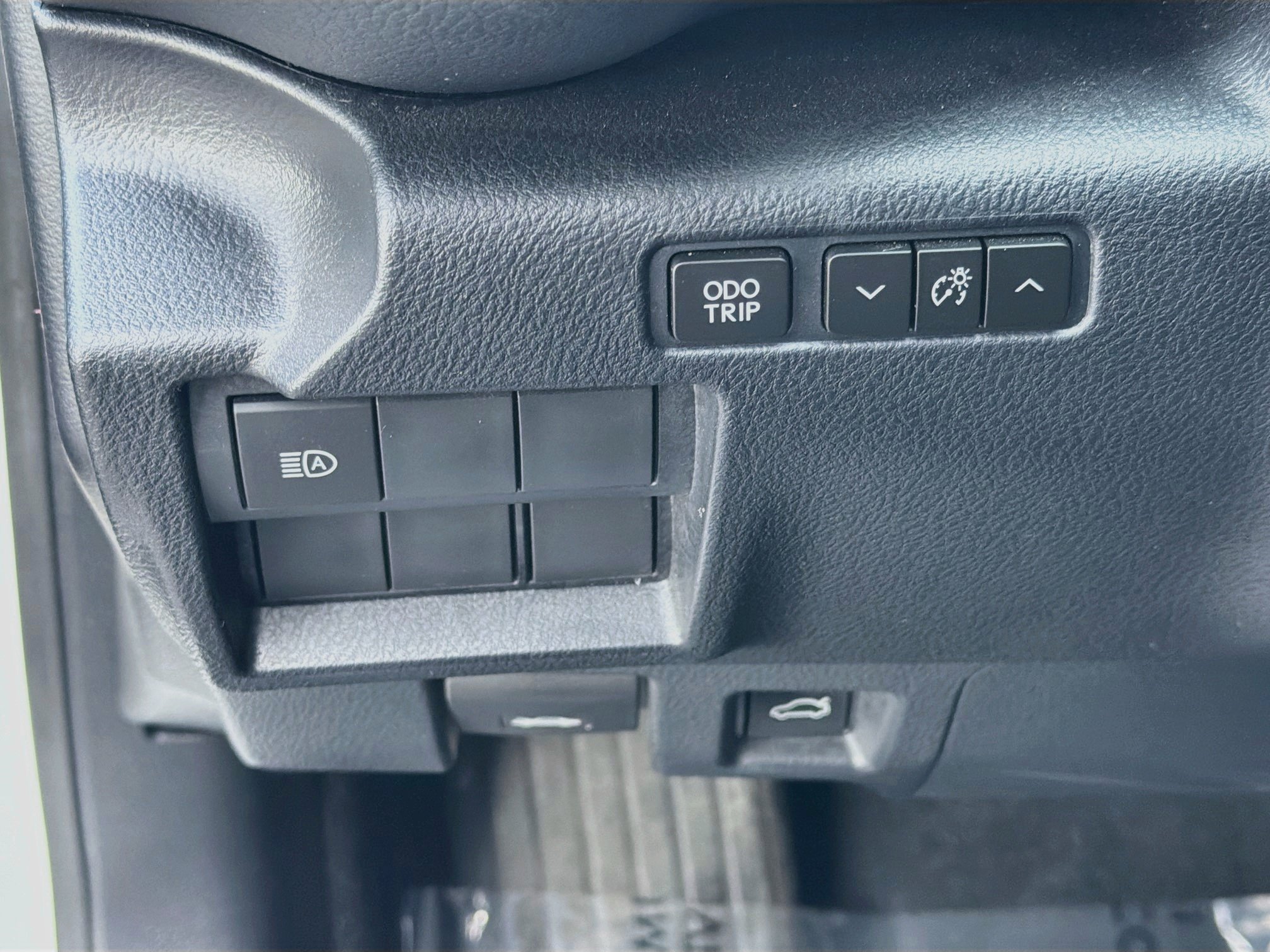 Used 2023 Lexus IS 300 w/ Comfort Package RWD image 33