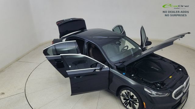 Used 2024 BMW i5 eDrive40i w/ Convenience Package RWD image 83