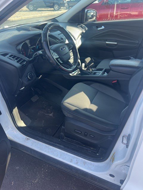 Used 2017 Ford Escape SE image 4