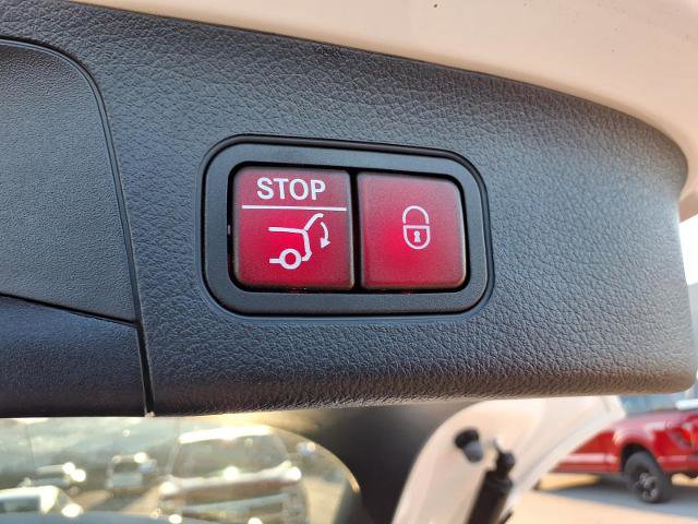 Used 2023 Mercedes-Benz GLA 250 w/ Premium Package image 18