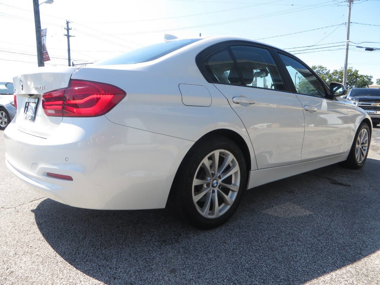 Used 2016 BMW 320i xDrive Sedan image 25