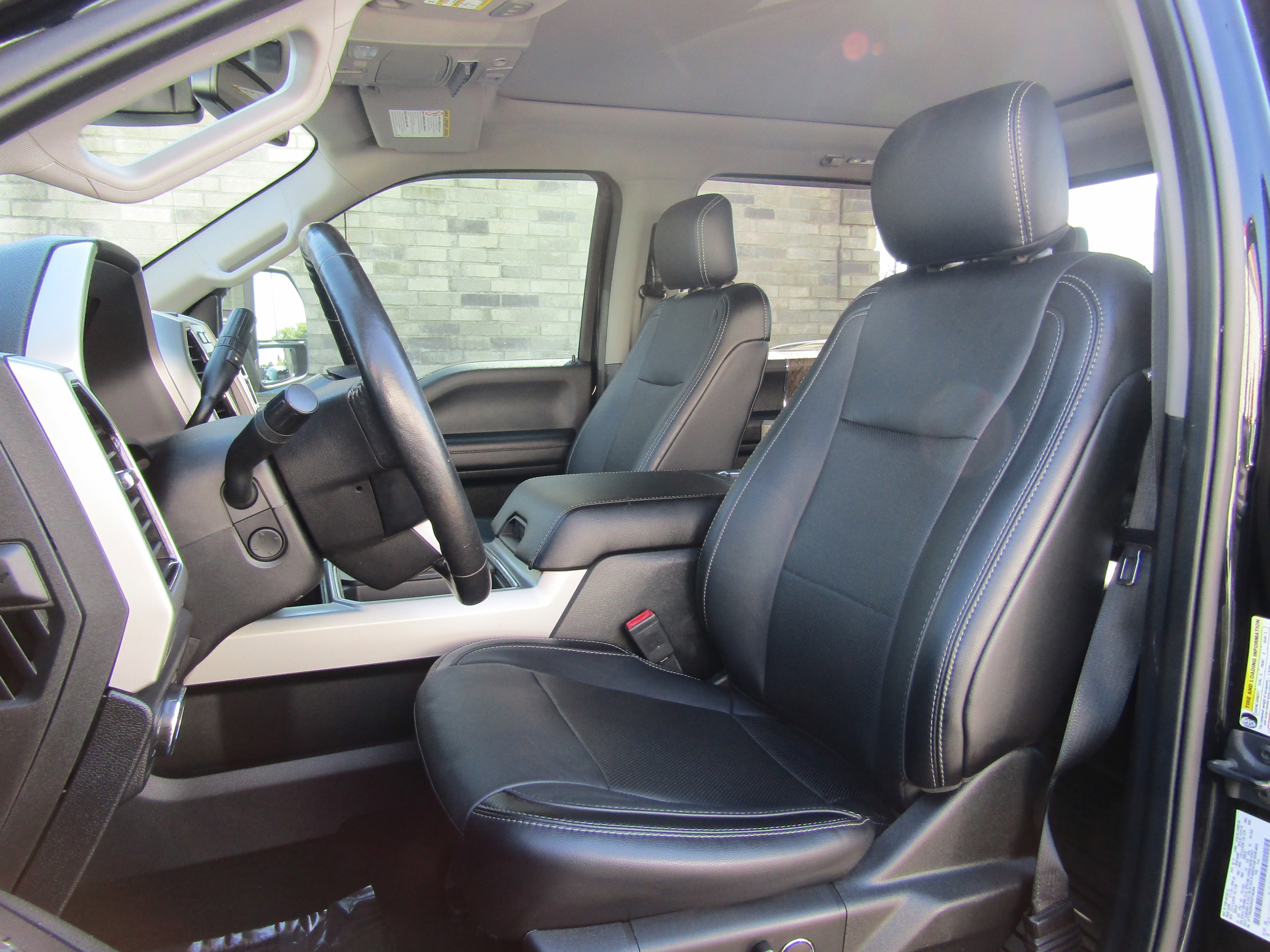Used 2019 Ford F250 Lariat w/ Lariat Ultimate Package image 9