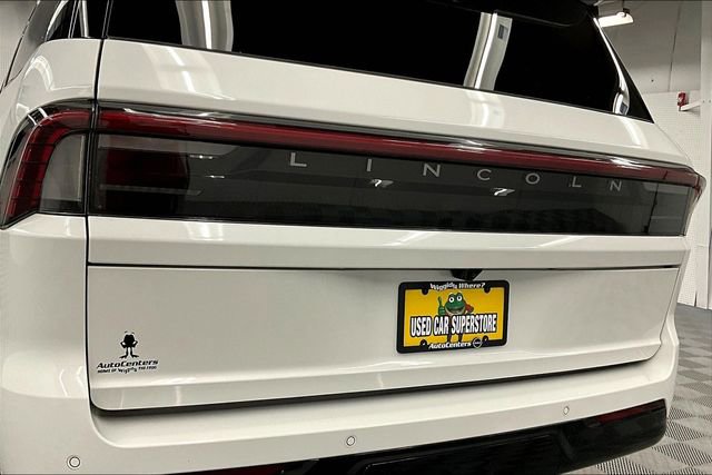 Used 2025 Lincoln Navigator Reserve w/ Jet Appearance Package image 38
