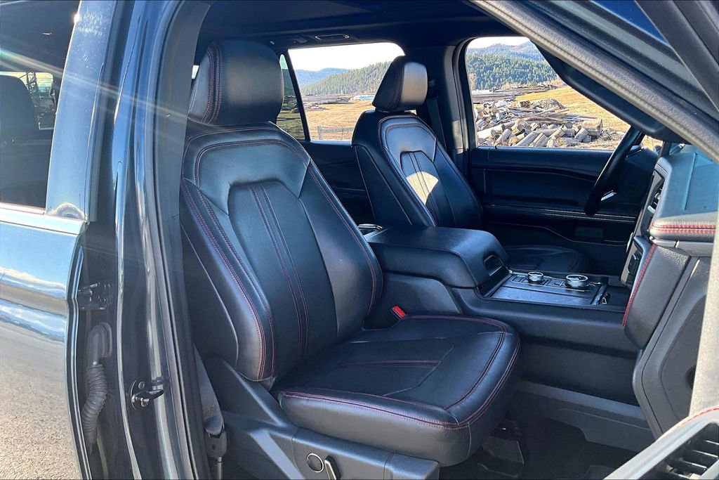 Used 2022 Ford Expedition Limited image 7