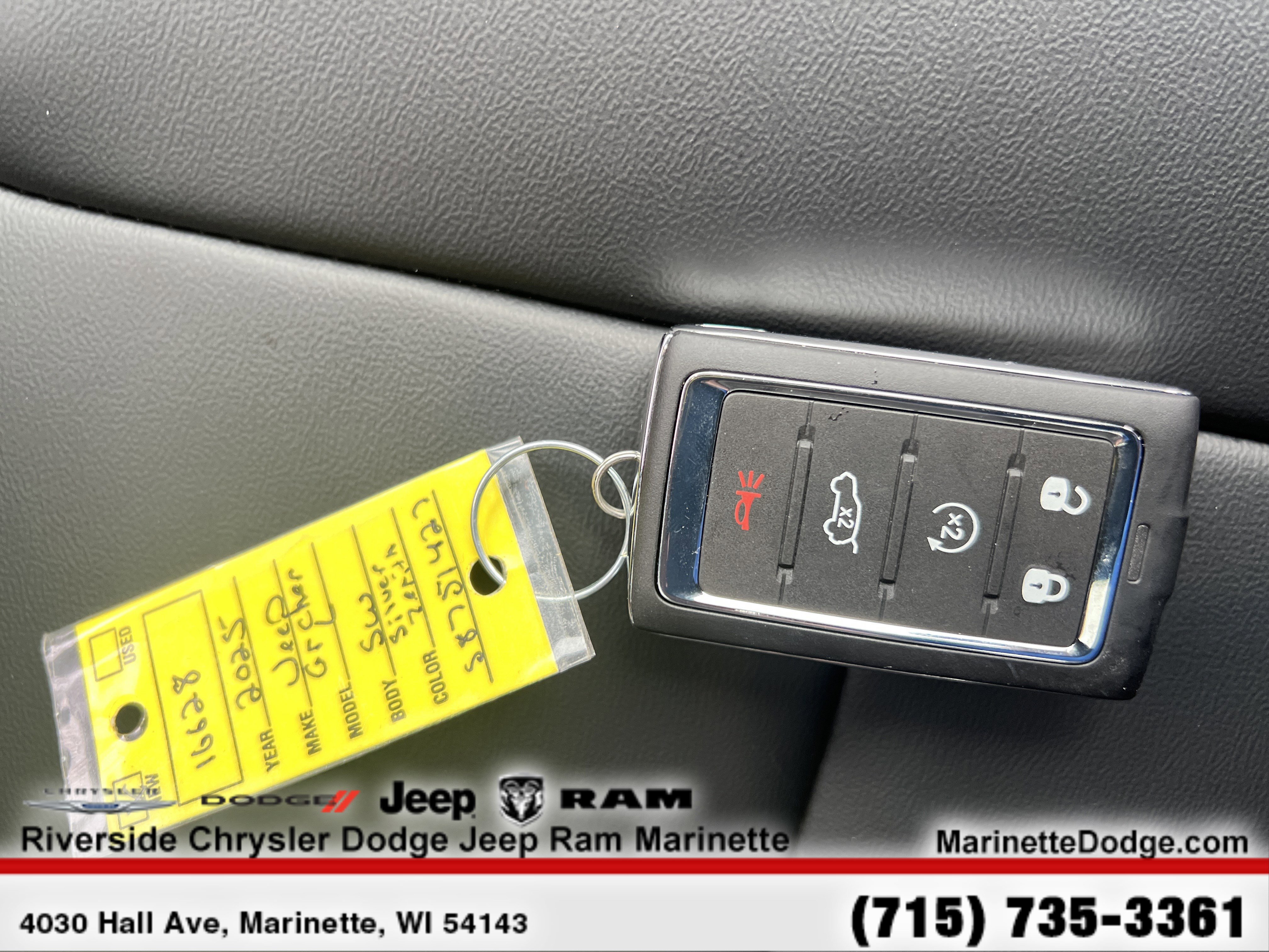 New 2025 Jeep Grand Cherokee L Limited w/ Black Appearance Package image 29