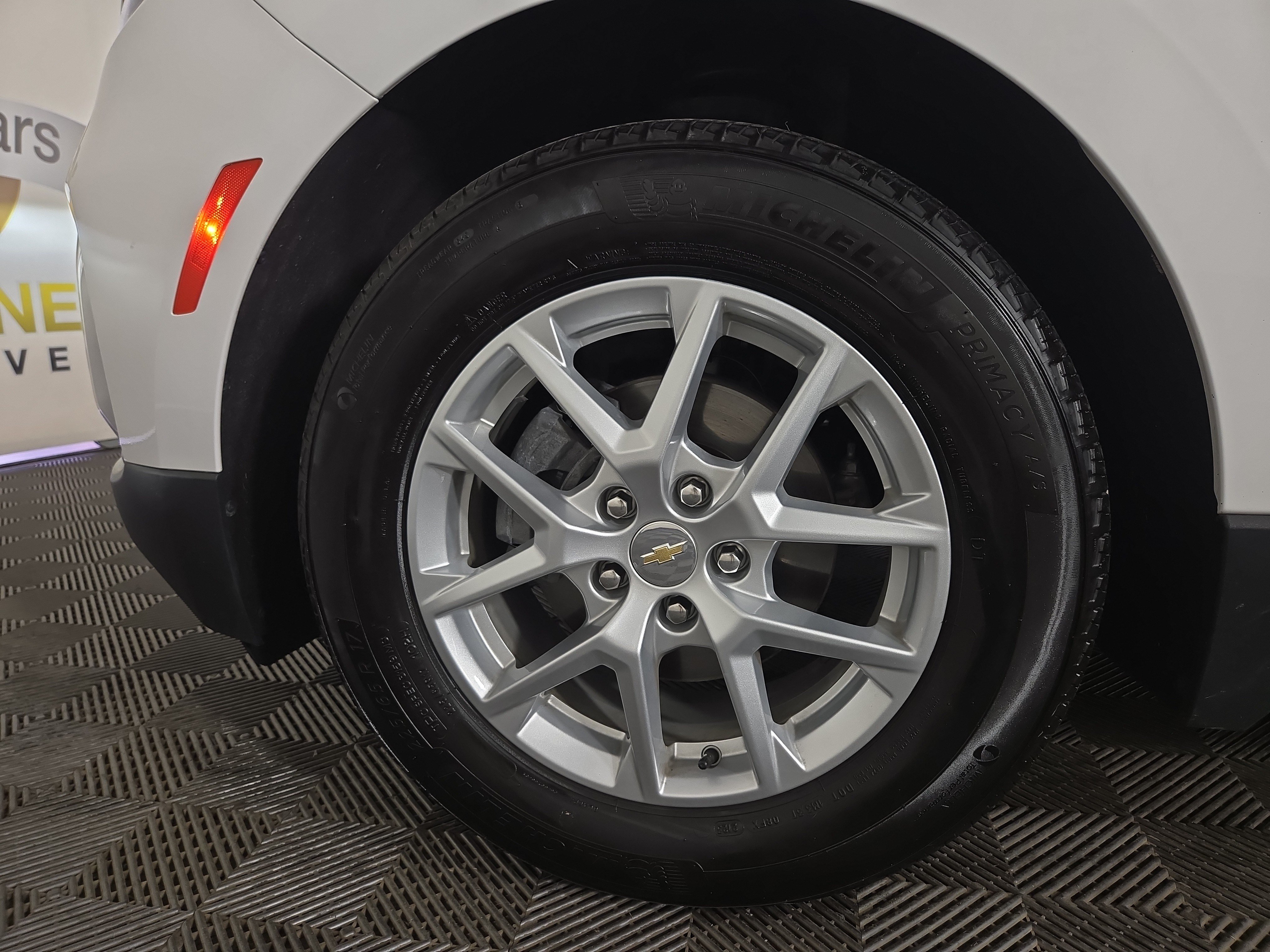 Certified 2024 Chevrolet Equinox LT FWD image 34