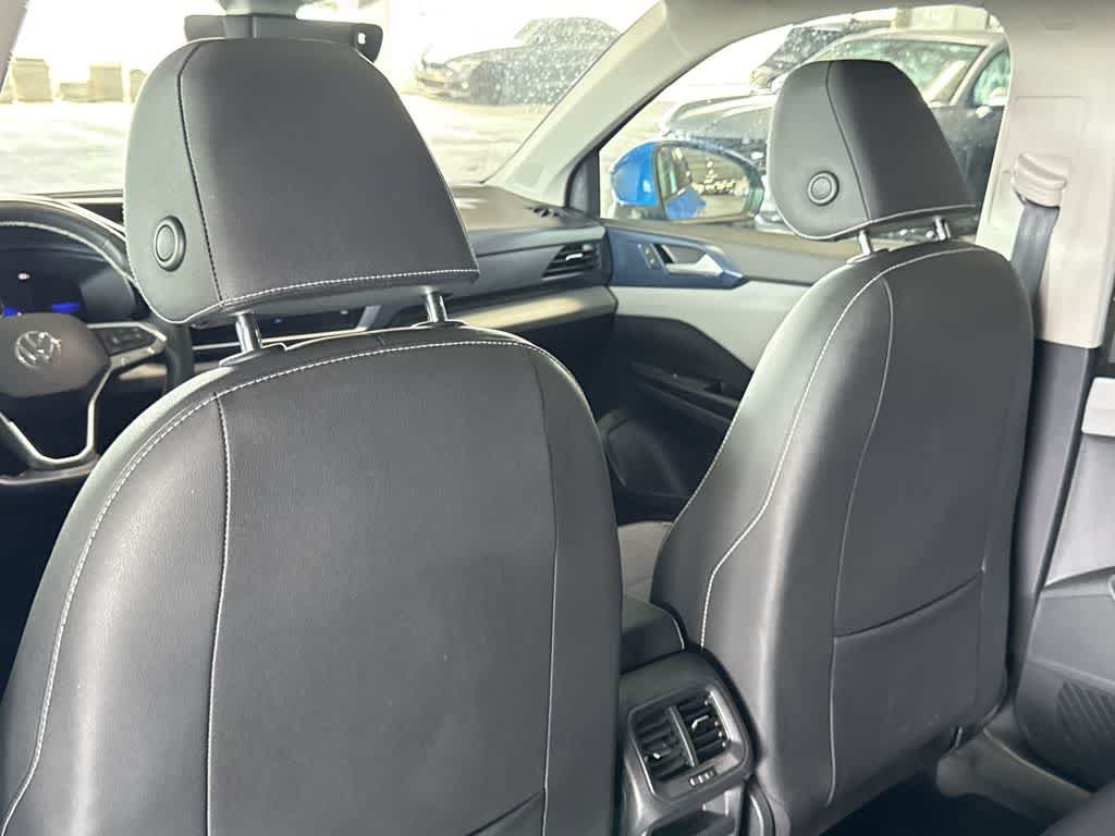 Used 2023 Volkswagen Taos SE w/ Panoramic Sunroof Package FWD image 23
