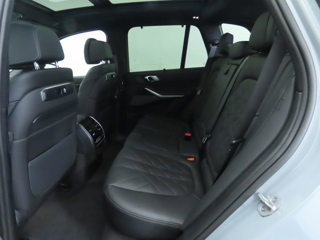 New 2026 BMW X5 xDrive40i w/ Executive Package image 22